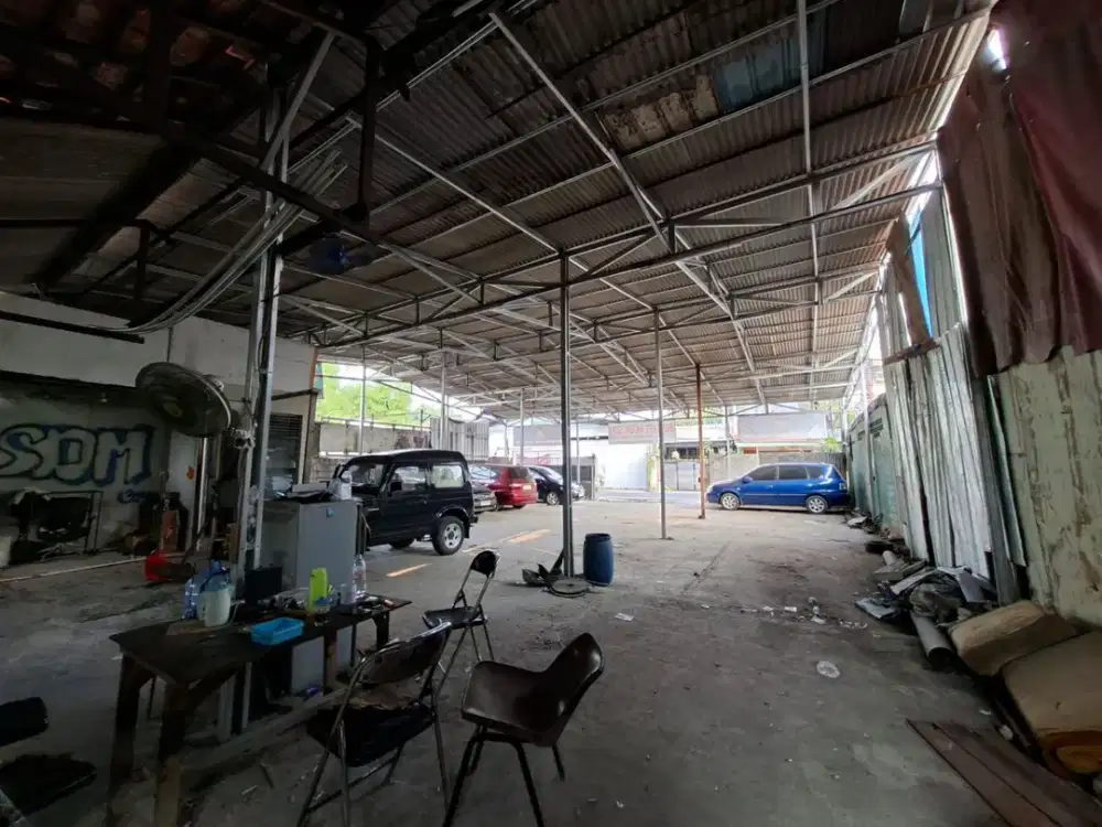 Di sewakan lahan ex bengkel lokasi di pinggir jalan raya pulo gebang jakarta timur