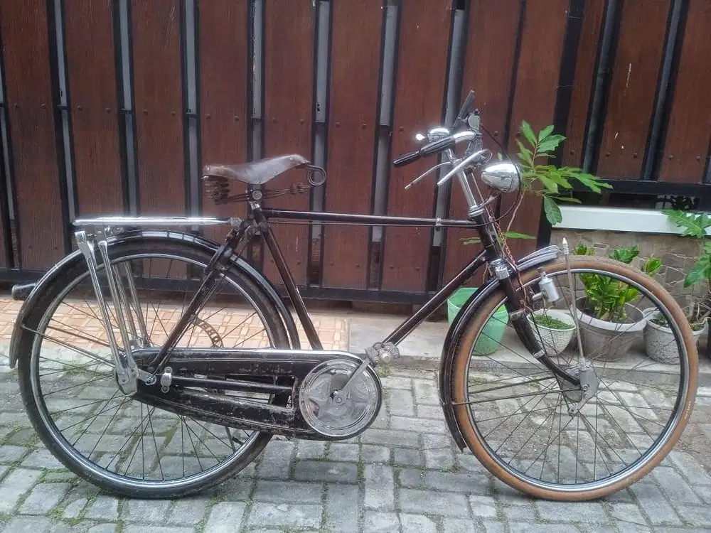 Sepeda Antik Gazelle
