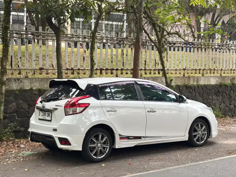 Yaris tdr sportivo tahun 2015 metic/tt boleh gan cash lebih bagus