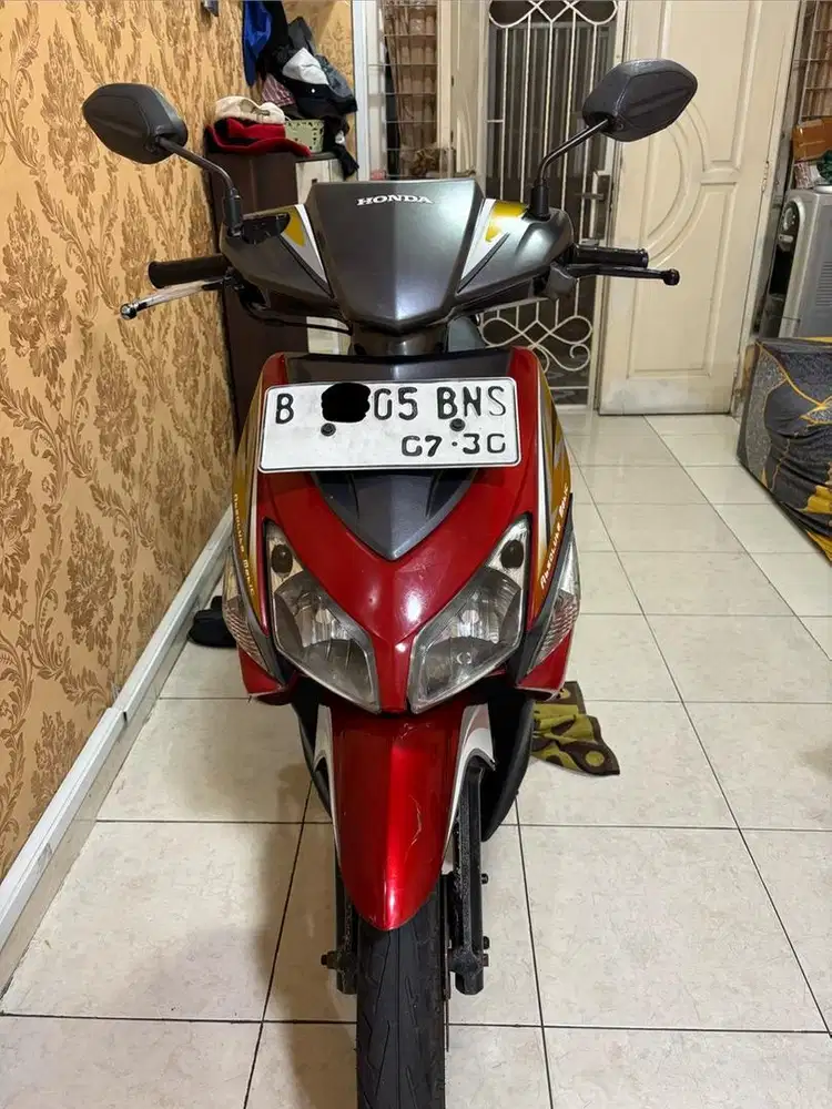 Dijual motor pemakaian pribadi/ Pajak On