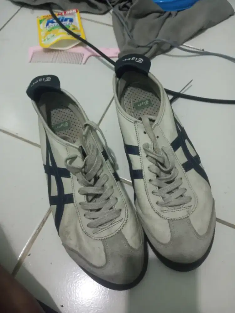 Sepatu Onitsuka tiger size 44