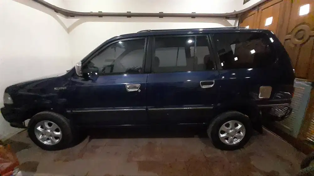 KIJANG LGX 1.8 EFI THN 2000