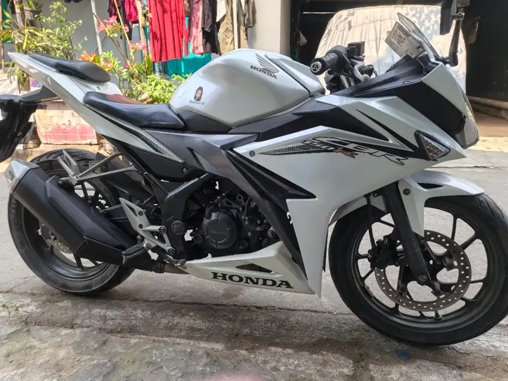 CBR 150R 2016(Putih)