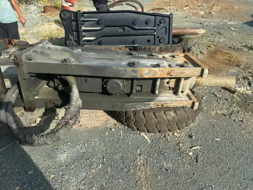 BREAKER 30 TON th 2024 MERK EDT harga 200jt NEGO