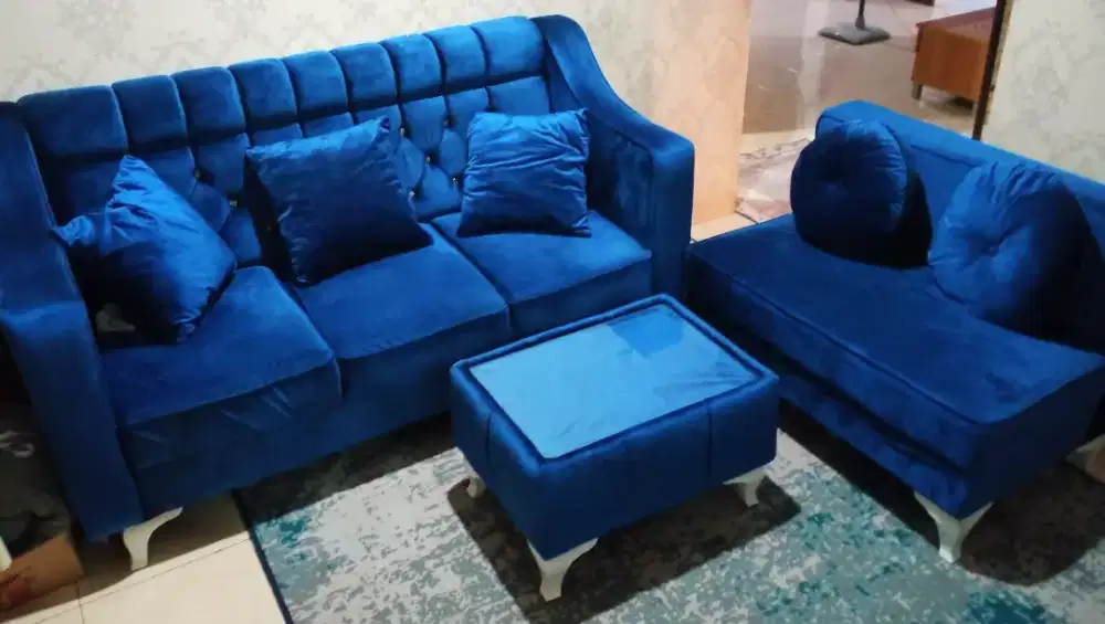 Sofa Bludru dijual