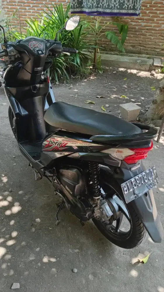 Dijual motor beat bekas