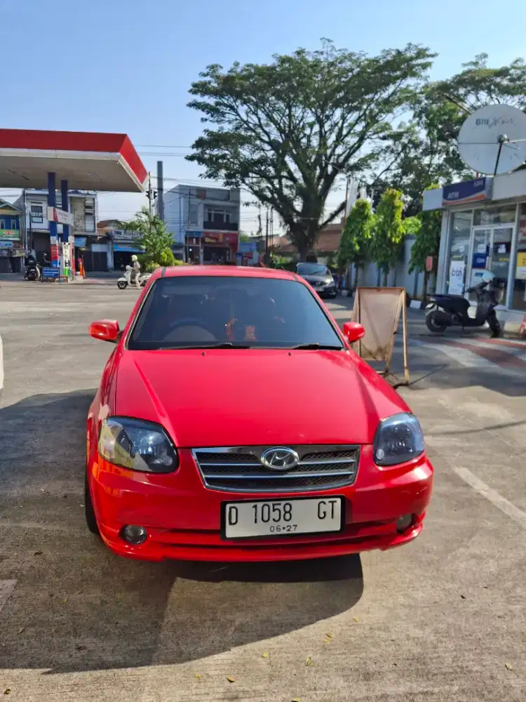 Hyundai Avega GL 1.5 MT 2010 Merah