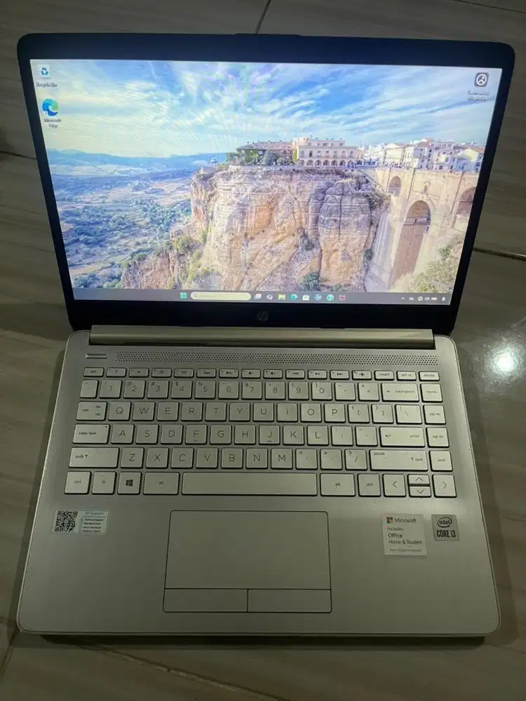 Laptop HP 14s core i3 gen 11