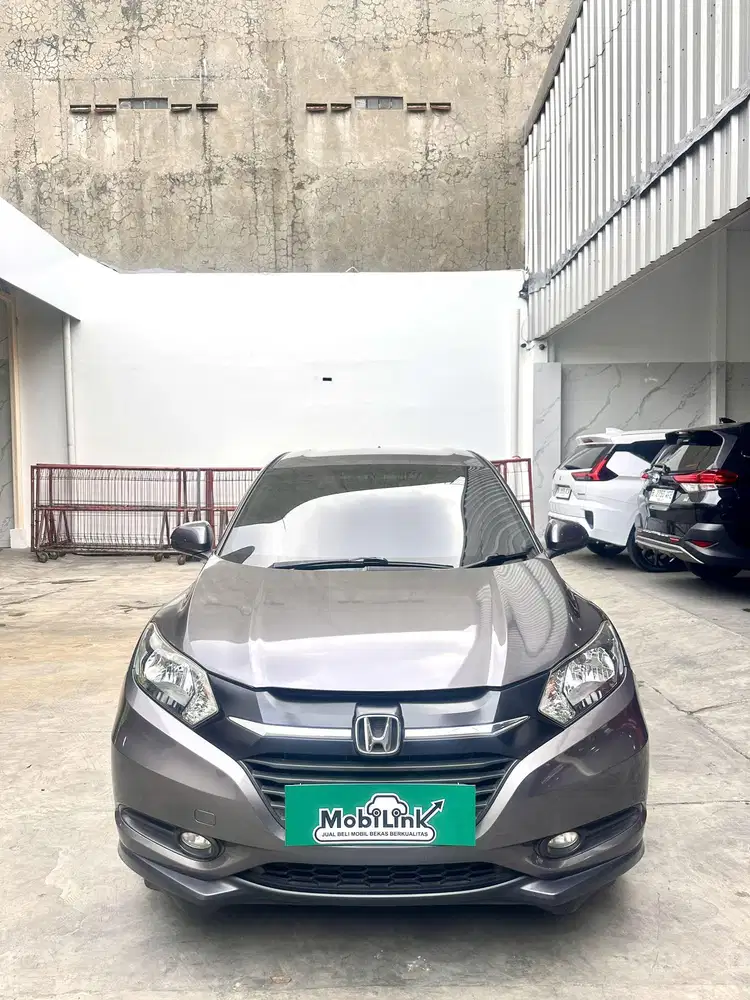 TANGAN KE 1,PAJAK 05-2027, UPGR JOK KULIT, HONDA HRV 1.5 E CVT AT 2017