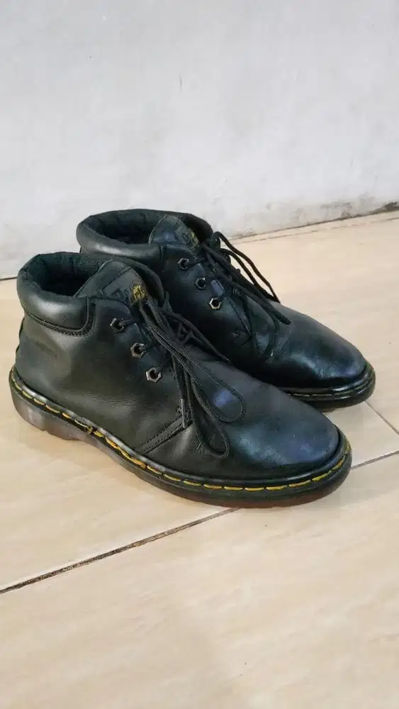 Sepatu docmart dr martens