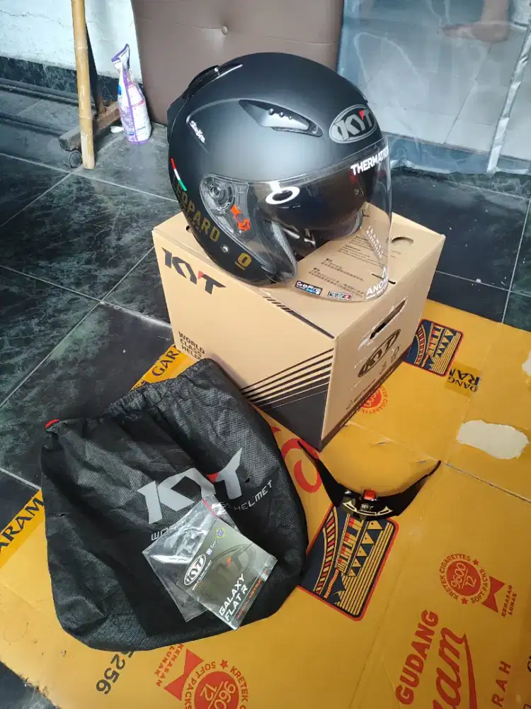 Helm KYT Leopard Black Doff Double Visor XXL