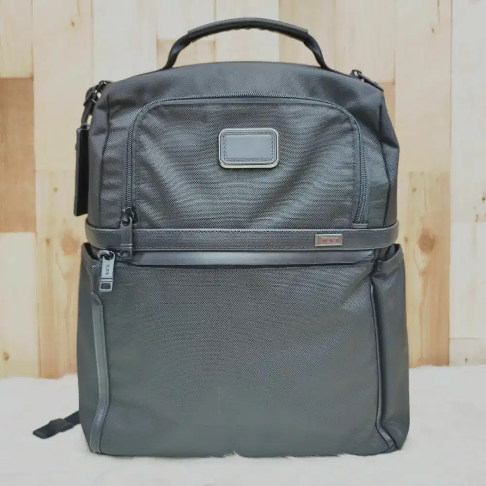 Tumi alpha 3 slim solution briefpack original like new