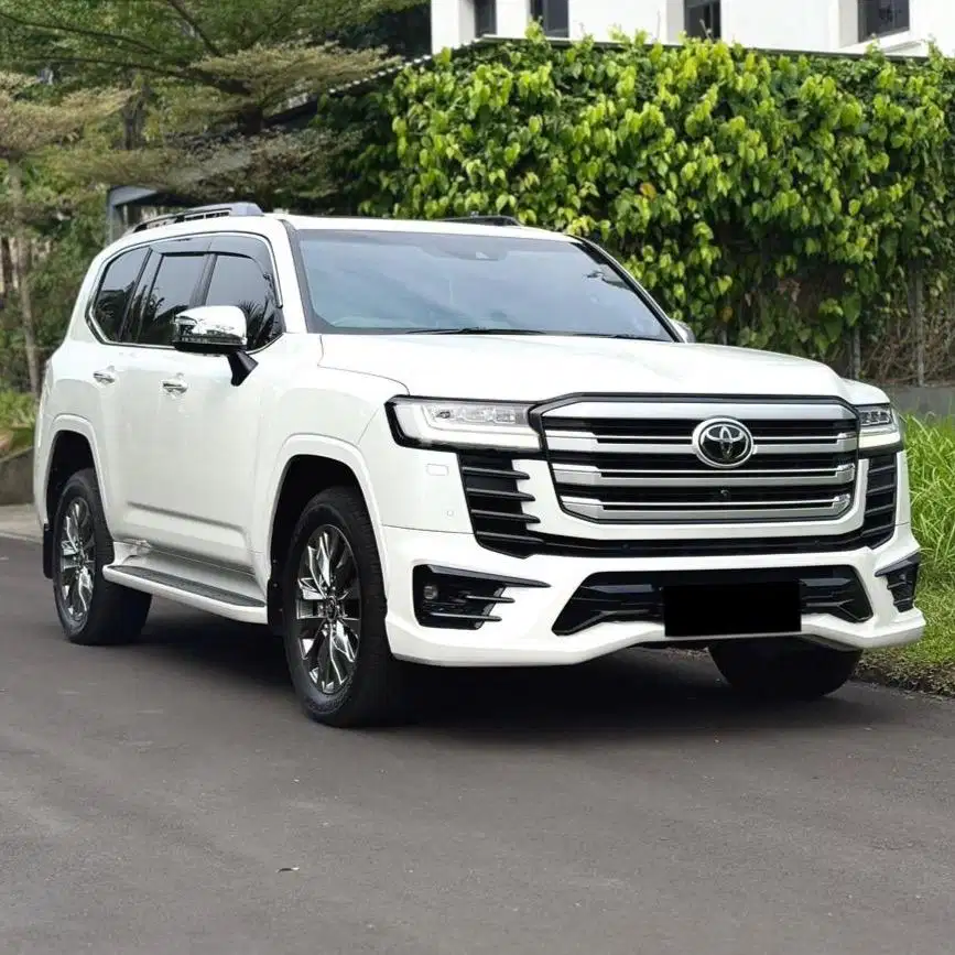 (CASH) Toyota Land Cruiser 300 VXR 4x4 Diesel 2023