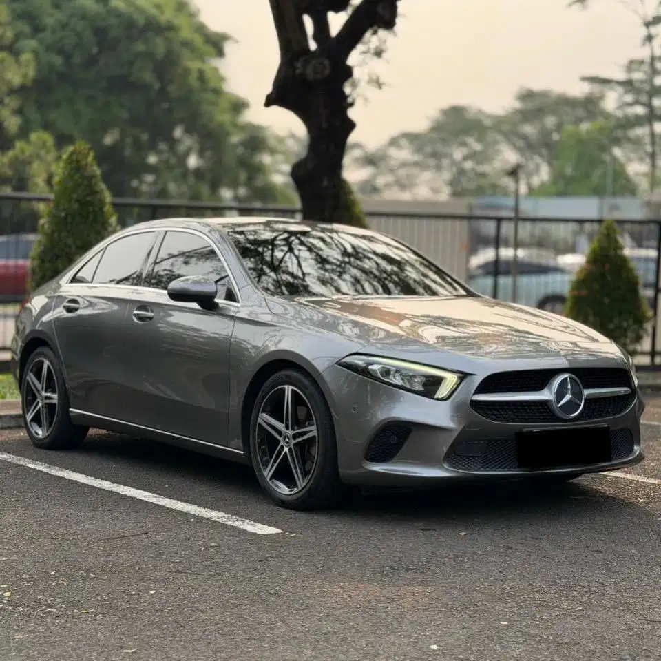 (CASH) Mercedes Benz A200 Sedan MBUX 2019