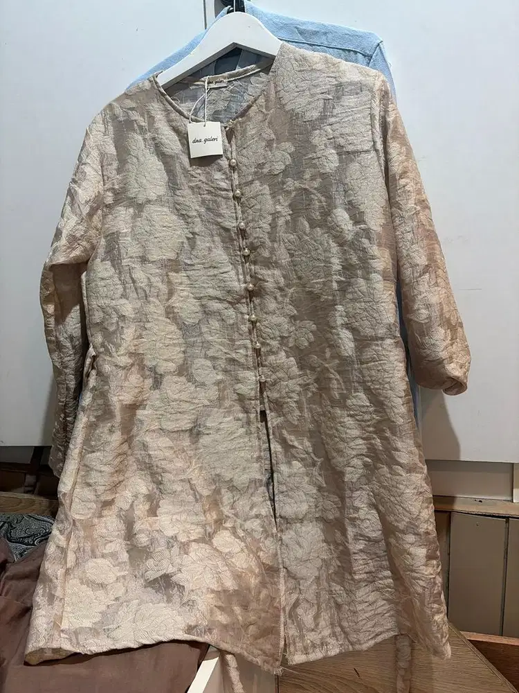 Tunik Paper Silk warna Cream