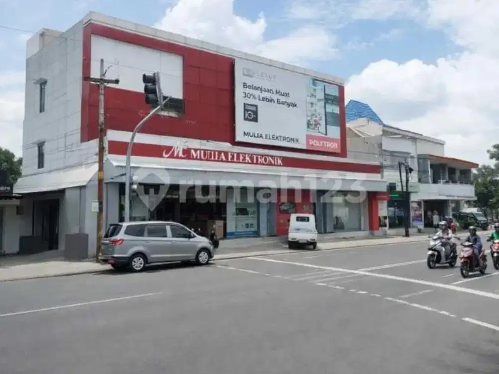 Dijual Ruko Siap Huni, Super Strategis Lokasi Serengan,Solo Luas  745m2