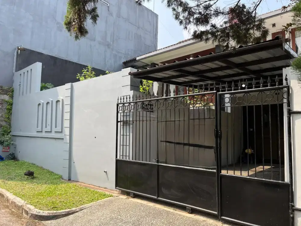 Rumah Bagus Semi Furnished Siap Huni Setra Duta