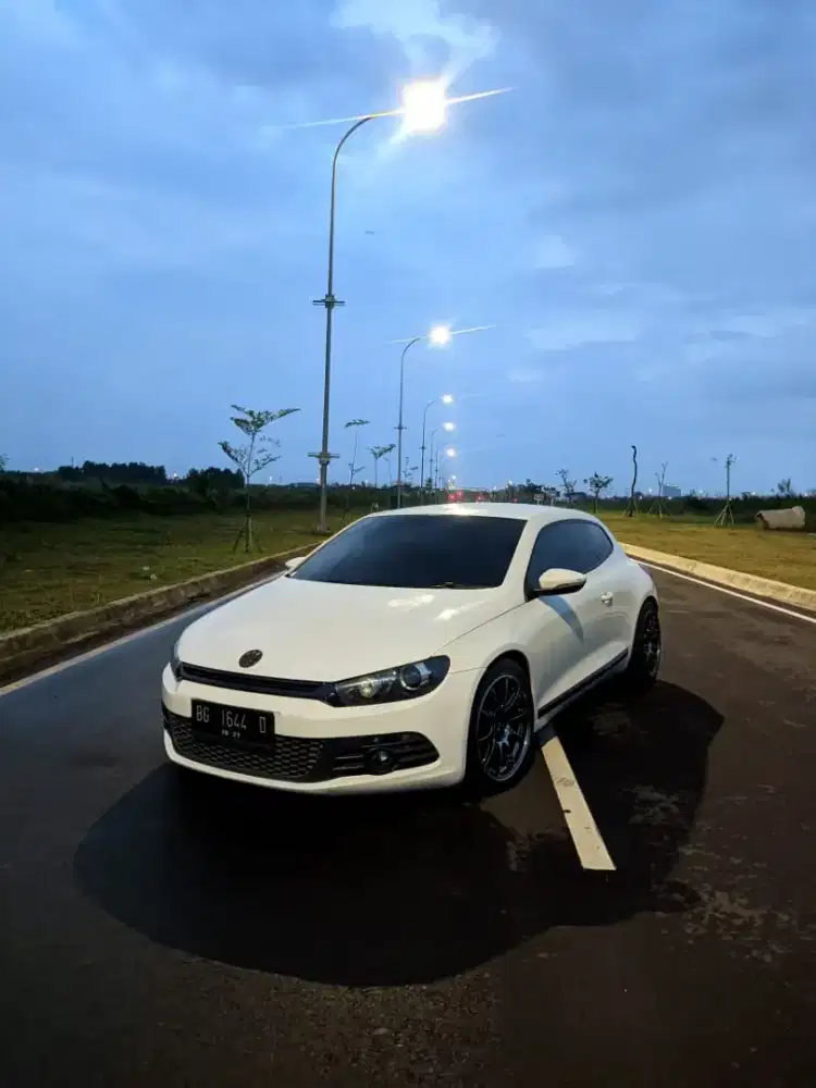 DIJUAL VW SCIROCCO 1.4 2013 TSI