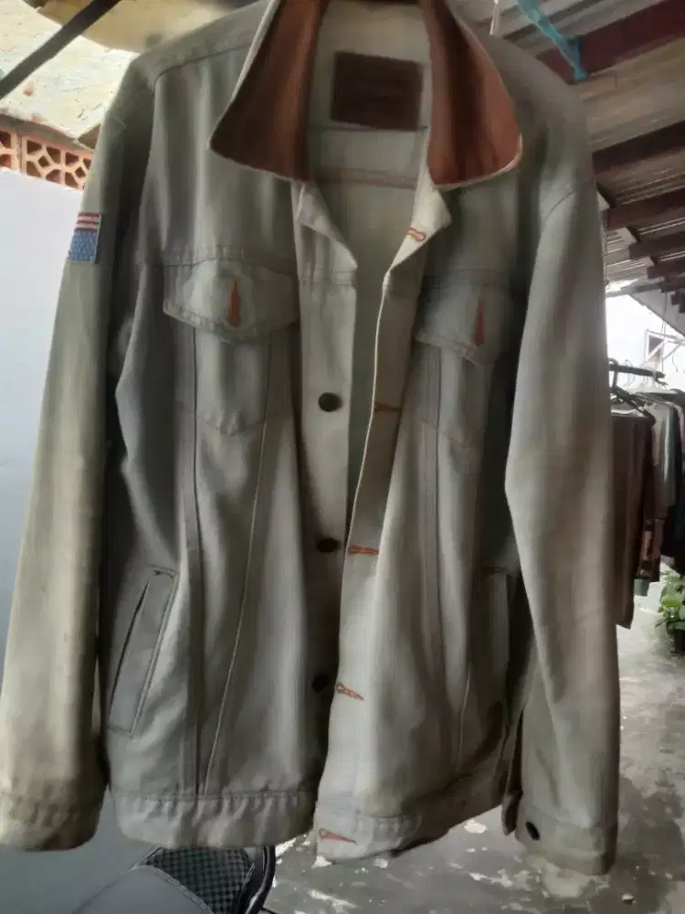 jaket Levi's yang di pake dilan 1990