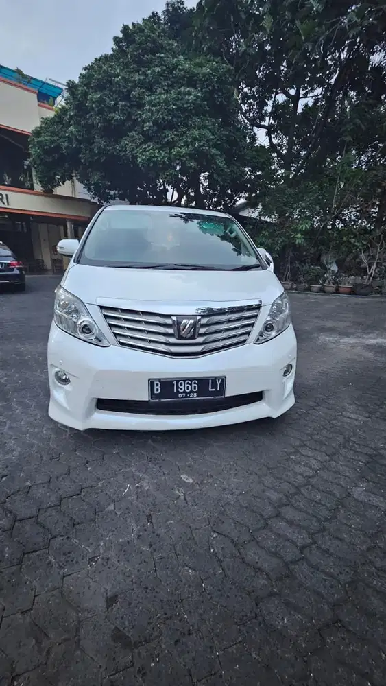 Toyota Alphard 2010 Bensin