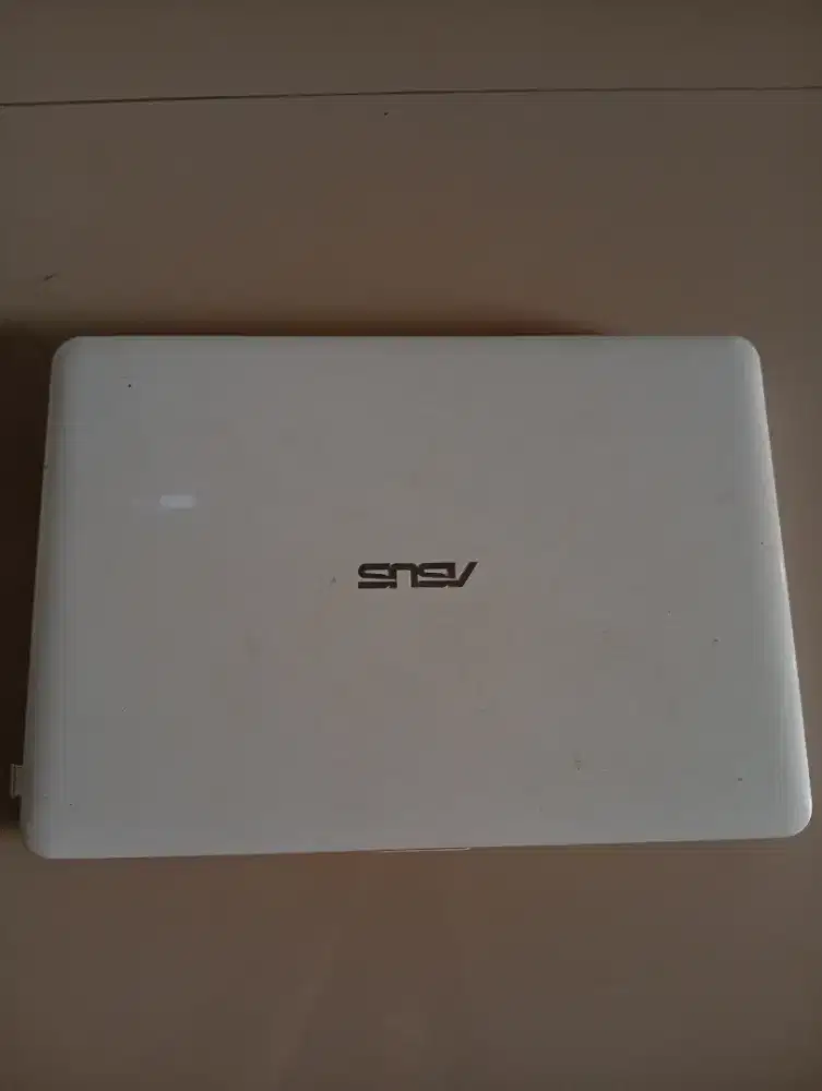 Laptop ASUS X441U Ram 4 HDD 1 TB