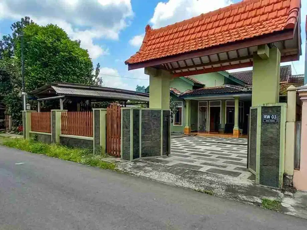 JUAL RUMAH KLASIK MINGGIRSARI KANIGORO BLITAR
