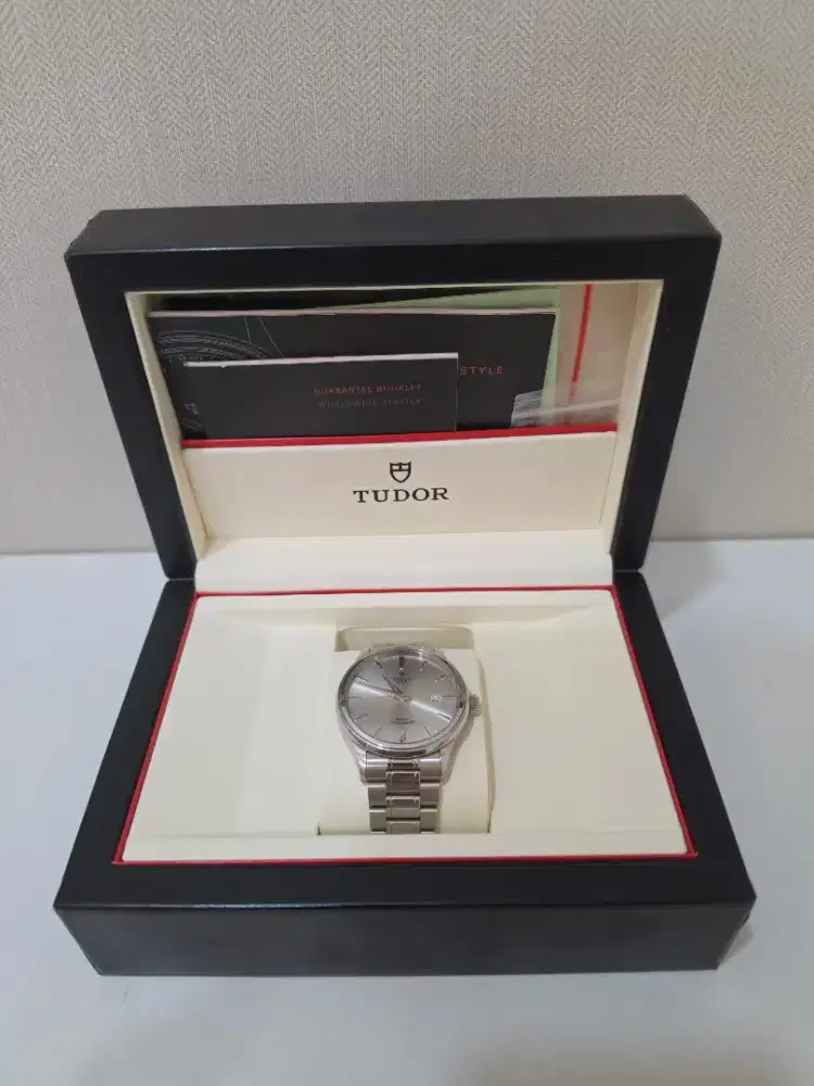 Tudor silver dial original