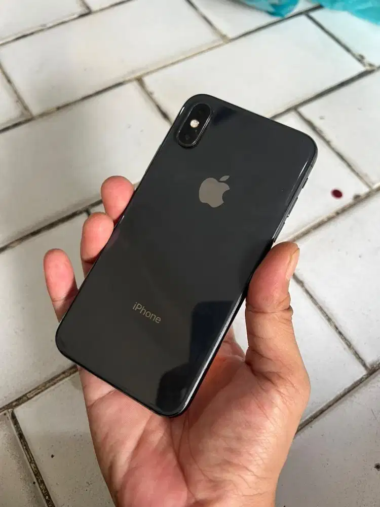 Iphone XS 256gb fullset. Jaringan XL dan smartfren only