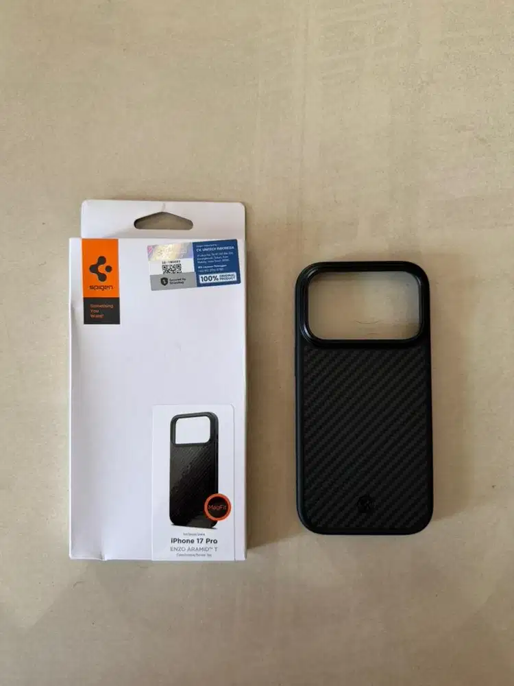 Spigen Enzo Aramid T for iPhone 17 pro