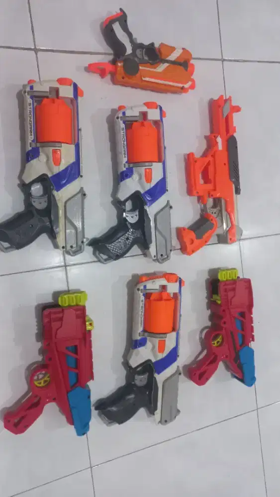 NERF GUN & BOMCO GUN