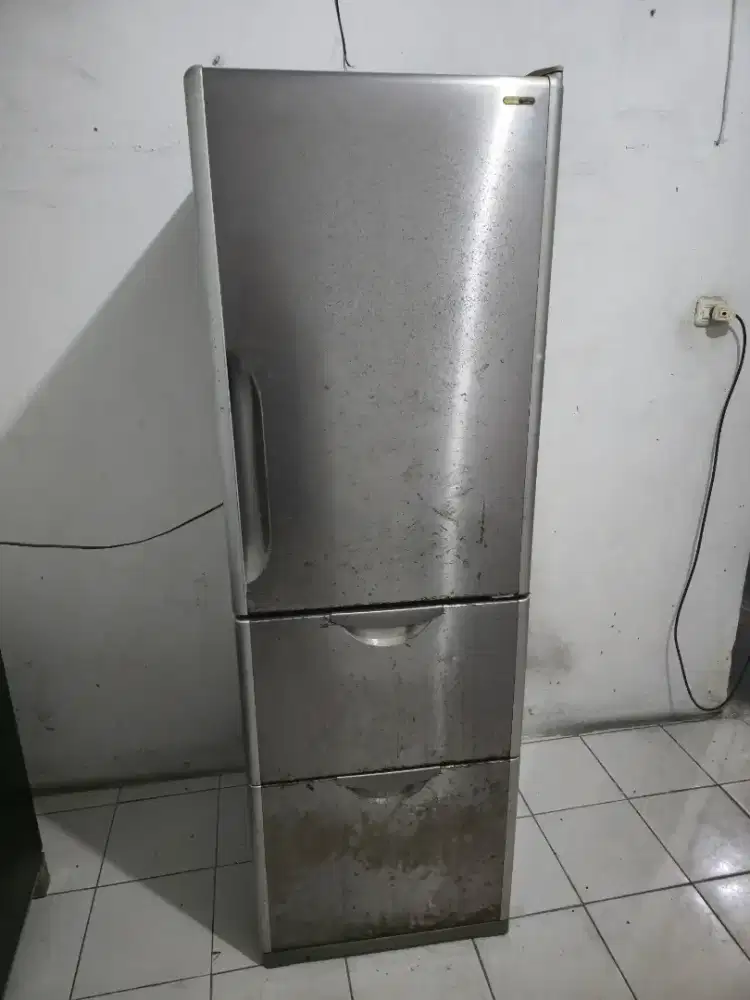 jual kulkas newah 3 pintu