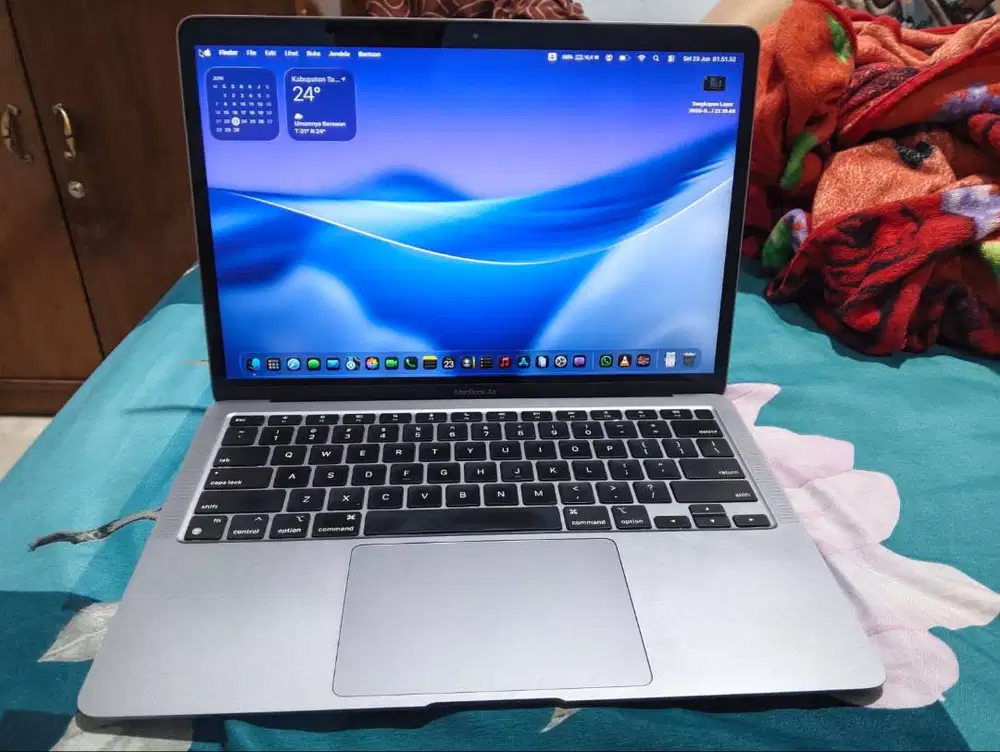 Macbook Air M1 13 Inch_Ram 16 GB_Penyimpanan Besar SSD 512