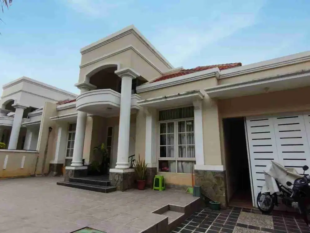 Dijual Rumah Mewah Megah Graha Padma Semarang Dekat Tol Krapyak