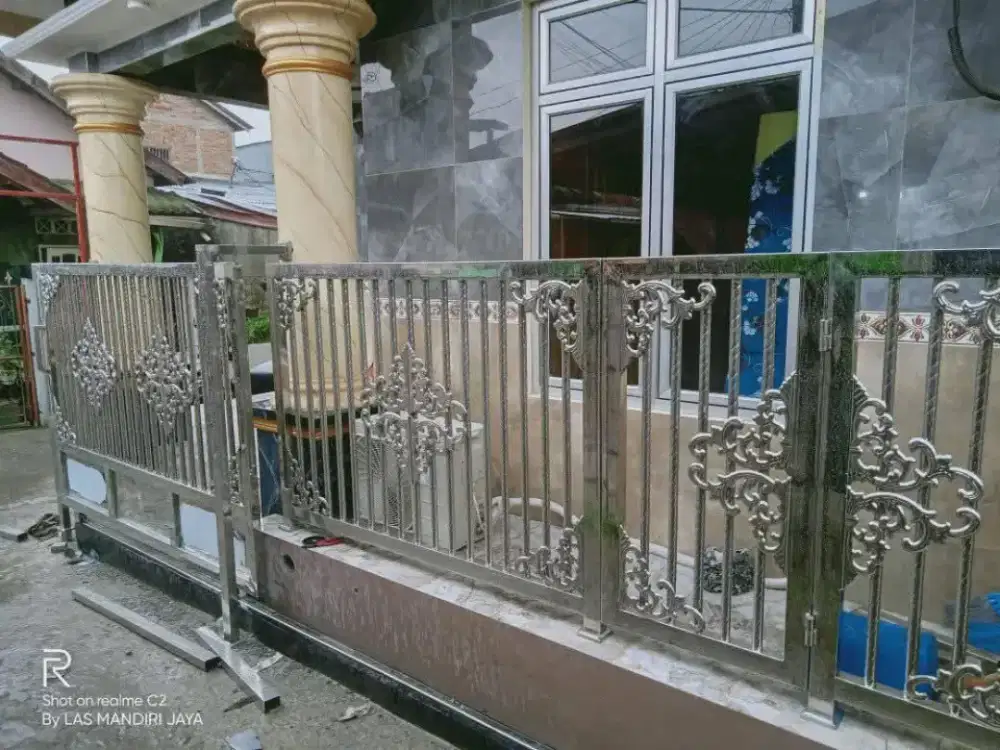 Pintu pagar stainless steel