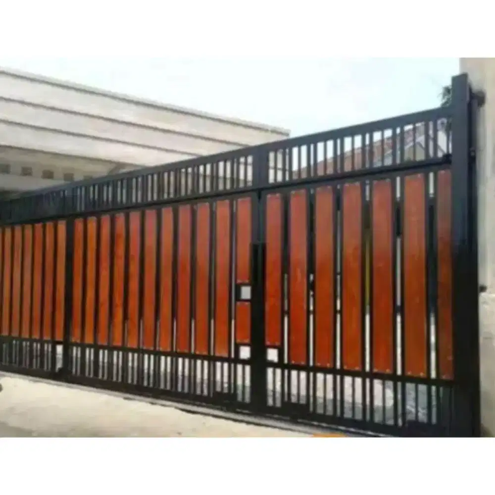 PINTU GERBANG BESI MOTIF GRC