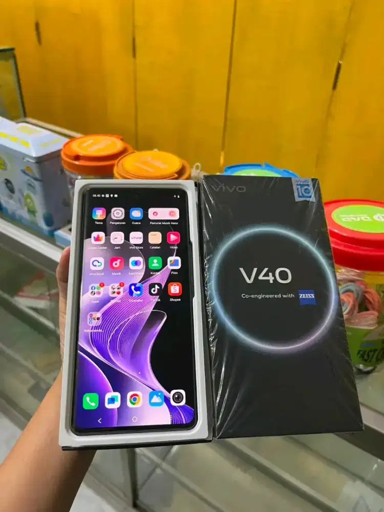 Vivo V40 12/256 Fullset Like New