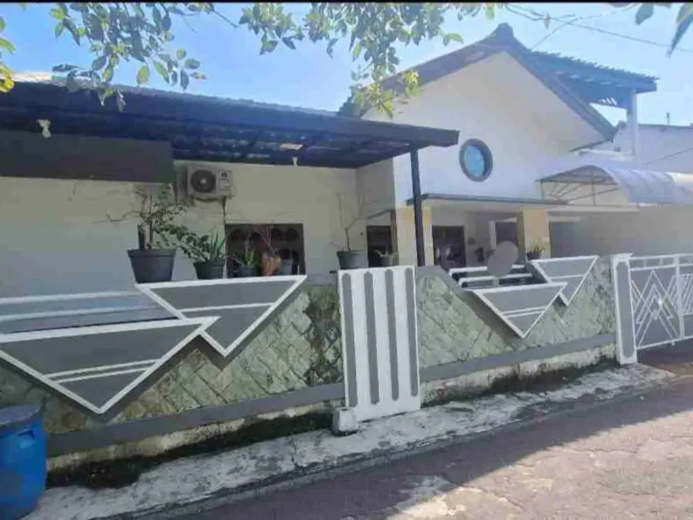 RUMAH DI GOMBEL PERMAI NGESREP BANYUMANIK SEMARANG