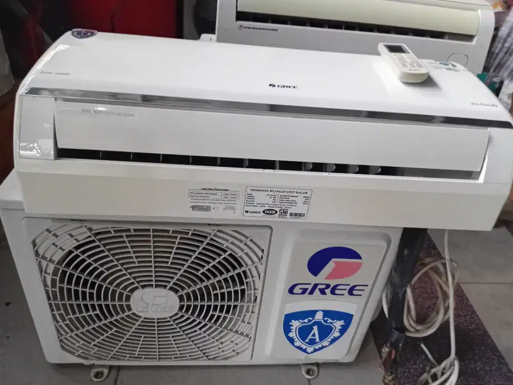 Ac Gree 1/2 pk ori semua. Hrg 1.650.000 unit saja.