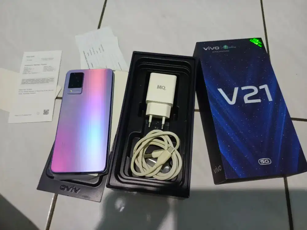 Vivo v21 5G ram 8/128 gb second