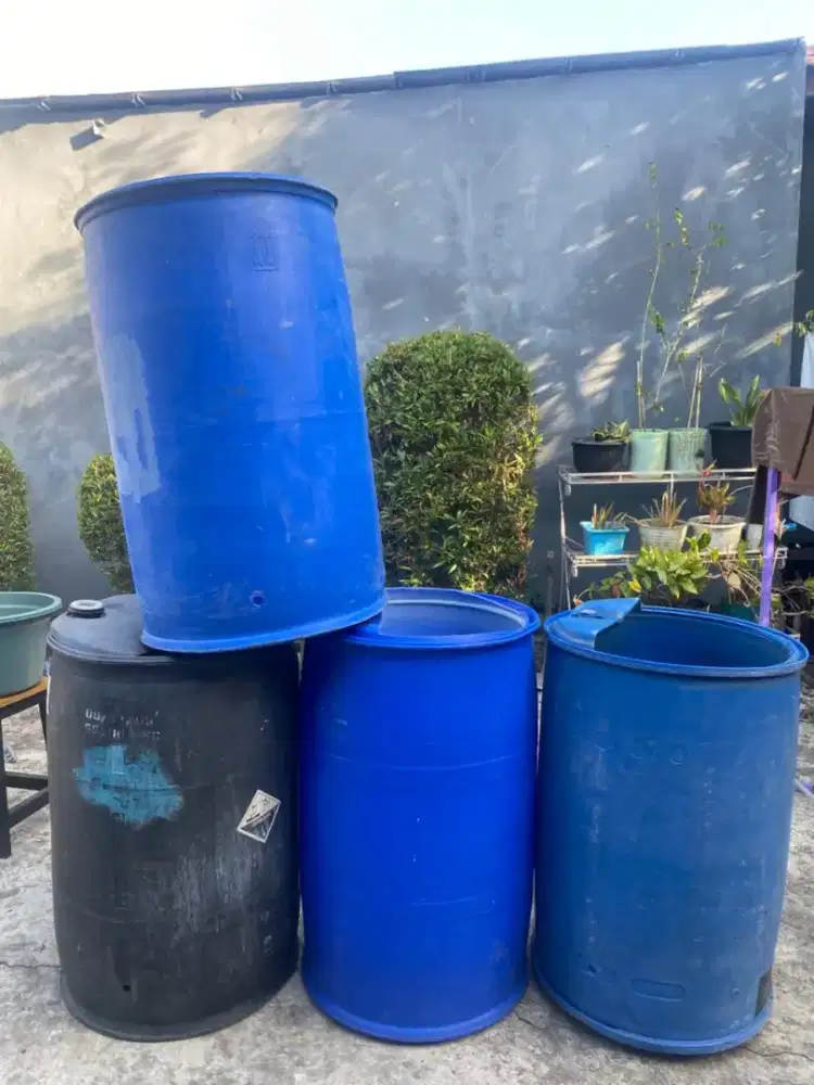 Di jual drum per buah 325 ribu