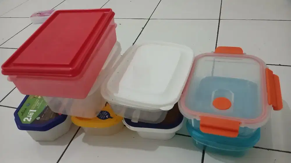 Tempat penyimpanan makanan