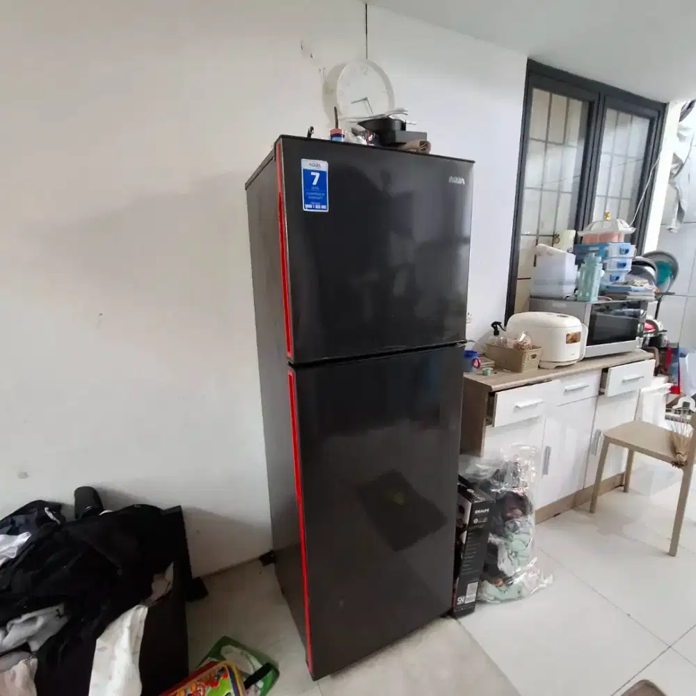 Kulkas aqua 2 pintu bagus