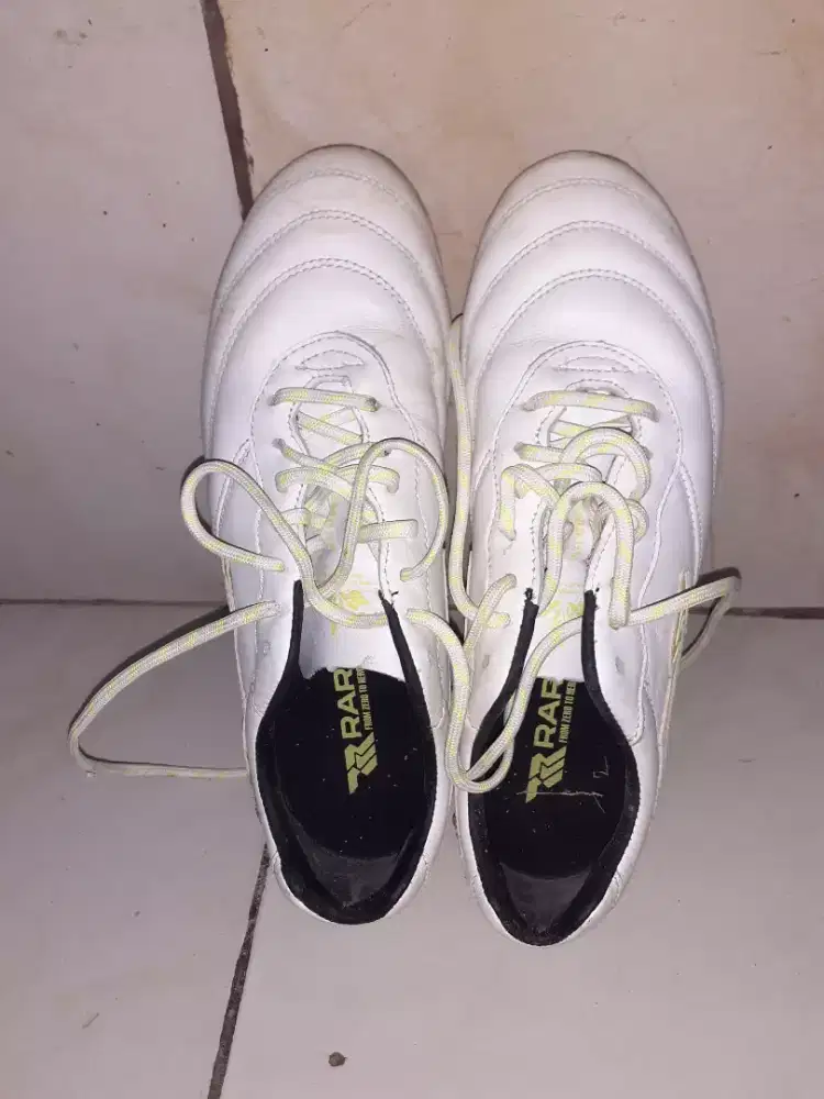 Jual sepatu bola