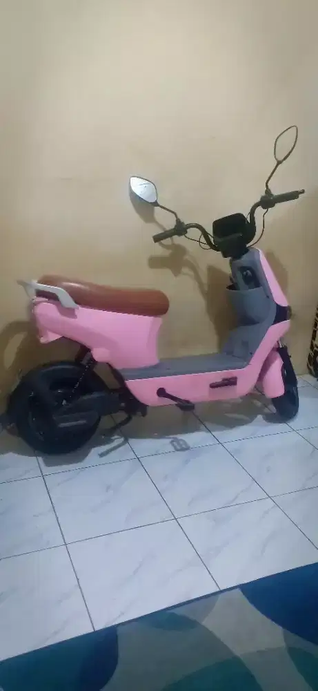 Sepeda listrik uwinfly d8d