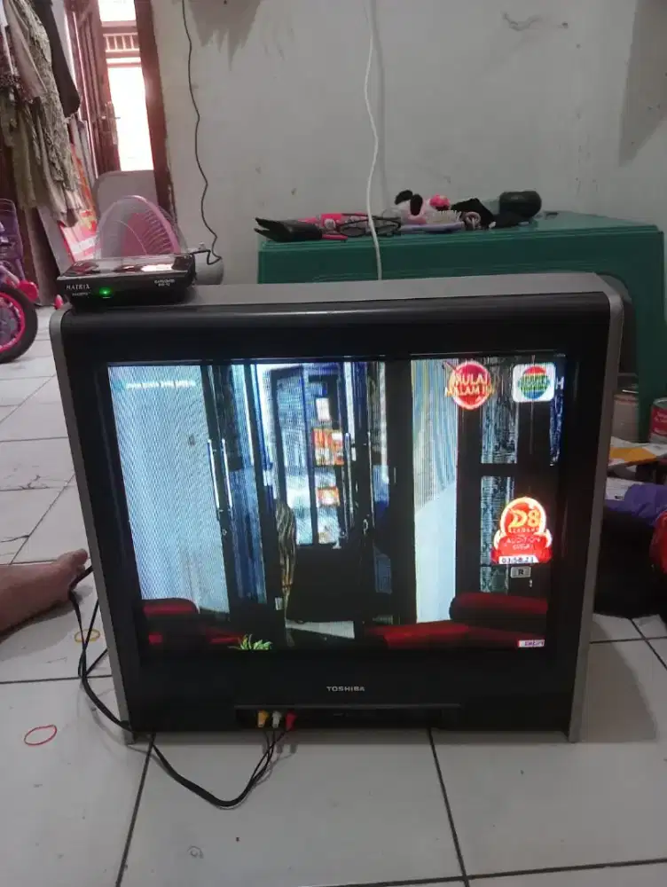 BU tv tabung merk toshiba flat 21 inch bagus layar jernih belom servis