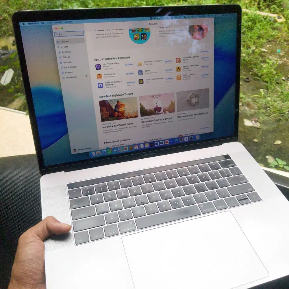 Macbook Pro (15 inch, 2016) 1 Tera / 16 GB RAM, i7 2,9 GHz, Dual GPU