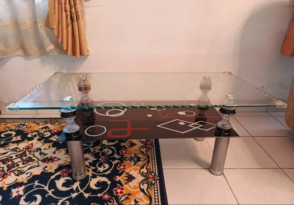 Meja Tamu Kaca Disain Cantik Minimalis