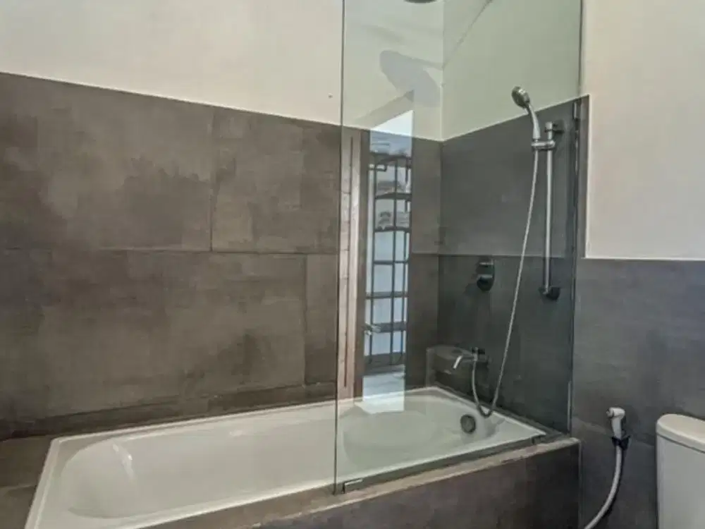 VILLA BAGUS 2 LANTAI DI ULUWATU UNGASAN BADUNG, BALI - Thumbnail 9