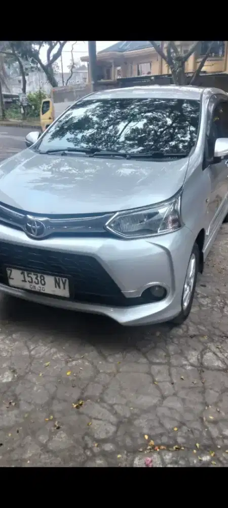 Bismillah numpang jual Avanza veloz mt. No Z. Silver.
