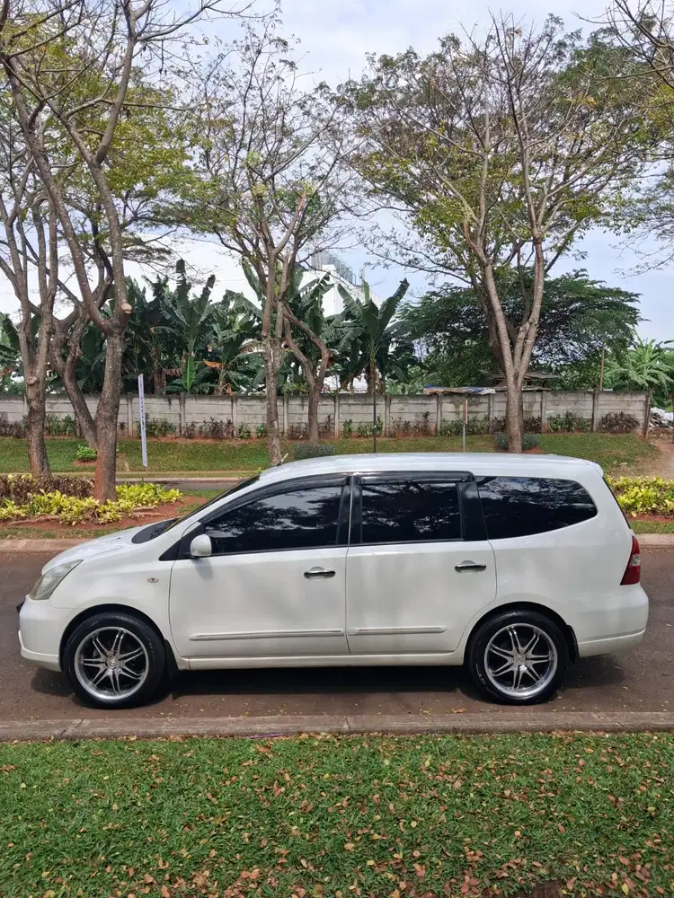 Grand Livina XV 1.5 A/T pajak hidup